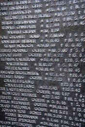 Duits oorlogskerkhof Normandië2