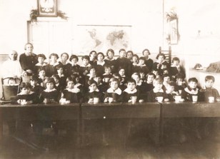 piotrkow-trybunalski-Melk drinken meisjesschool Bereka Joselewicza