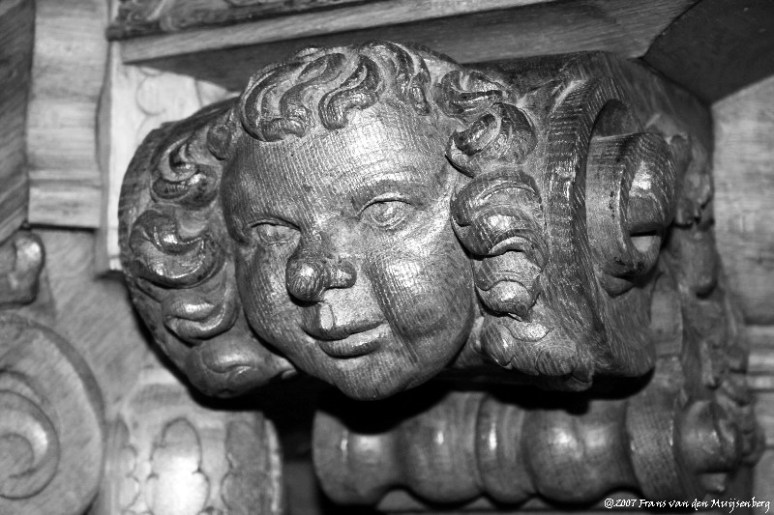 002 - Stevenskerk kooromgang-1zw